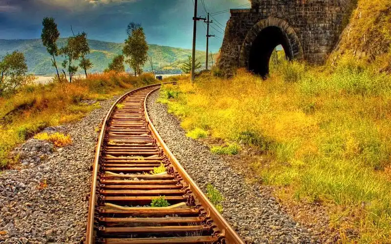 铁路铁轨风景高清桌面壁纸