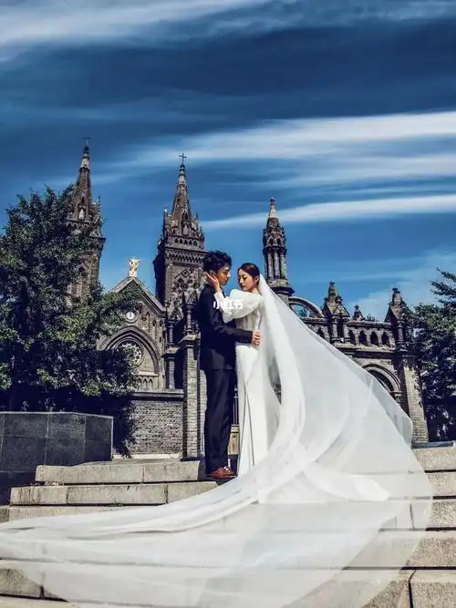 沈阳小南教堂婚纱照 #沈阳婚纱照  #沈阳婚纱摄影工作室