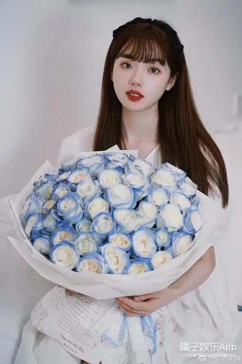 还记得《令人心动的offer》邓冰莹吗?她男朋友长这样