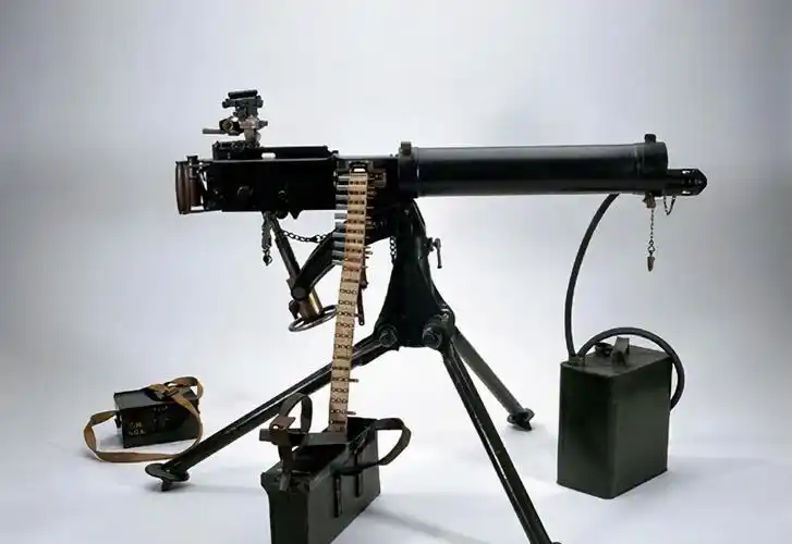 没问性能反问一个问题,让现代人心酸而有着赛电枪之称的马克沁重机枪