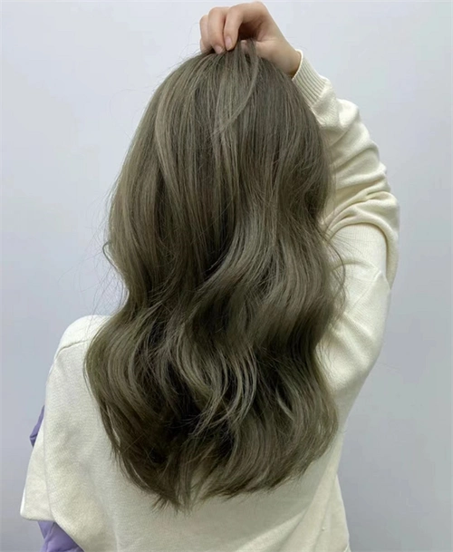 治愈系青木灰发色 2023年流行发色_2023年流行发型 - 美发站