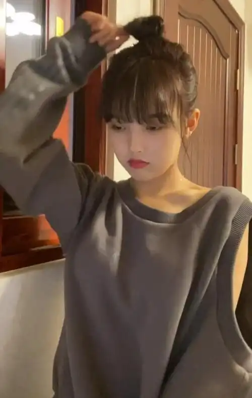 抖音网红欧尼熊早期素颜照美女网红欧尼熊学生时代照片