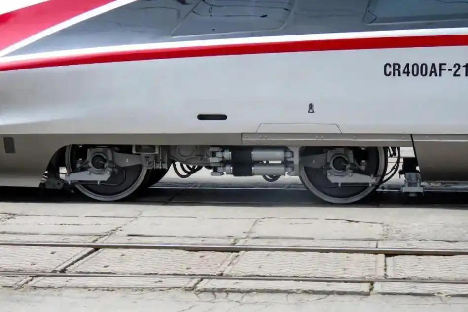 印度造高铁,结果还得跟中国买轮子,高铁车轮有多难造?_腾讯新闻