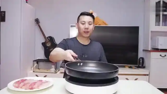 有吃必应韩小浪·14天真香挑战no.11,试吃粉丝推荐的"鸵鸟肉"