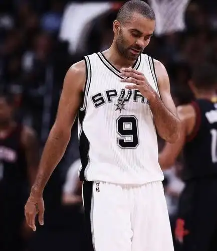 帕克首谈离开马刺内幕,分歧才是离队真因,这也是波波的无奈