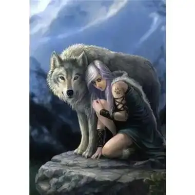 被狼保护过的女人永远不会爱上狗,因为狼这一生只认一个伴侣.