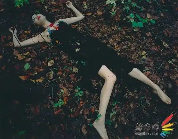 伊岛薰 将女人的美丽罩上死亡