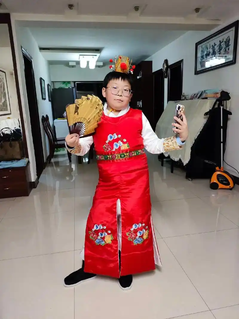 红楼梦书本剧贾宝玉的扮演者——杨镇阳 - 抖音