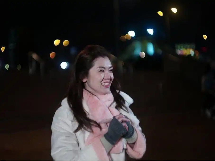 袁文杰与44岁女友低调结婚,绝美婚纱照曝光,温馨且浪漫_张洁莲