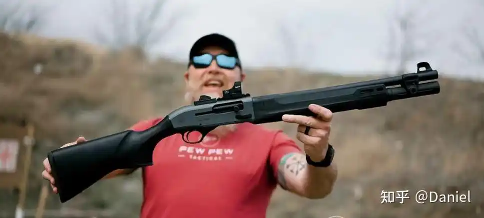 3. benelli m4(贝内利m4)