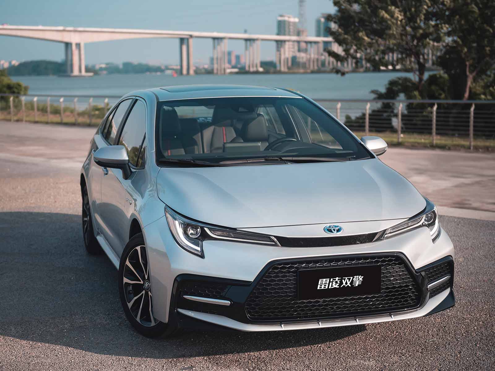 雷凌智能电混双擎运动版