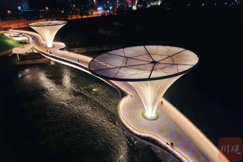 视频丨造型独特优美,成都高新区这座新的网红桥,一起去打卡吧!