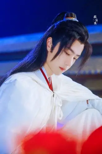 有翡谢允王一博