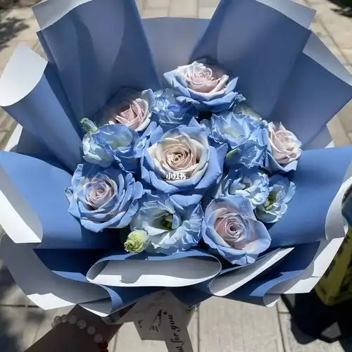 密西根碎冰蓝渐变玫瑰花束