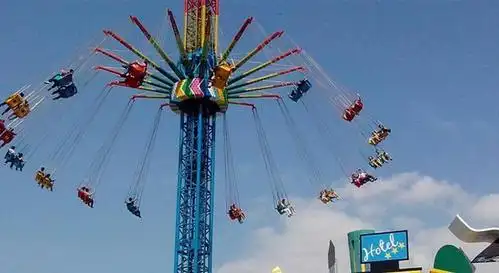 北仑环球岛精品商务酒店1晚 双人凤凰山海港乐园(夜场)门票 双早