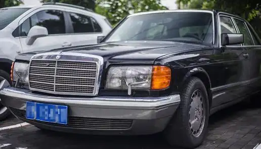 北京某小区惊现多辆老奔驰,顿时穿越回八十年代