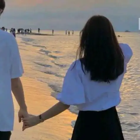 低调秀恩爱的情侣头像好像00后的都喜欢这种风格