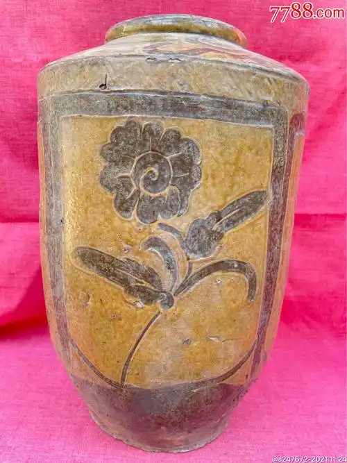 老黄釉大陶罐