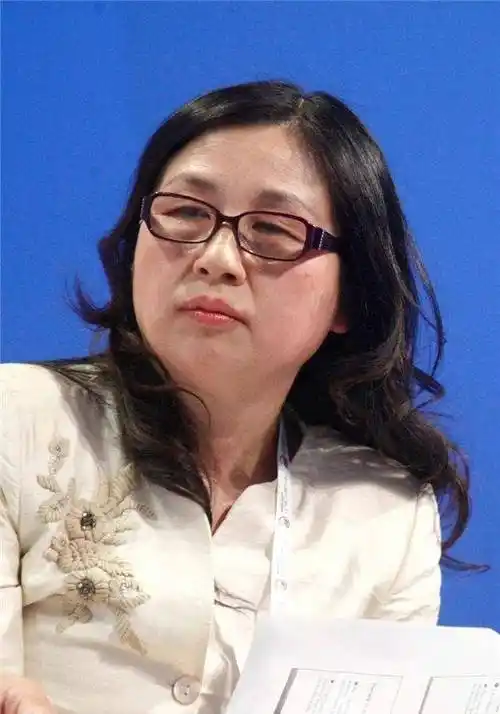 原创任正非卸任后此女凭实力当选华为董事长带领公司狂赚千亿