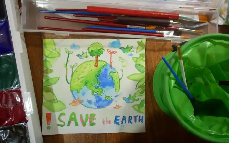 【愚鹭不愚】手残党画《拯救地球》海报完成英语作业过程=丙粉颜料