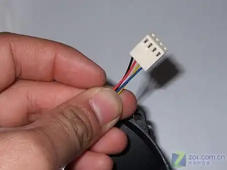 avc亚瑟王散热器4pin接口