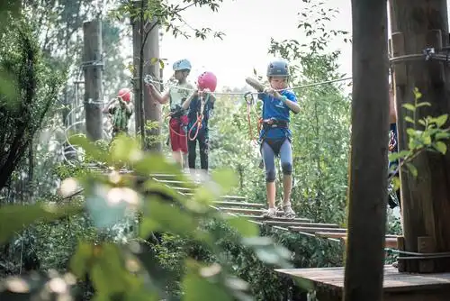 2019小草教育培训学校暑期夏令营 —神奇的纬度