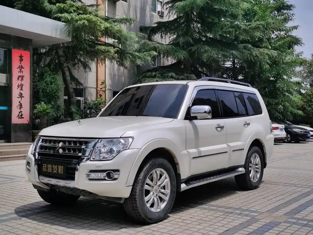 三菱帕杰罗v97.2019年帕杰罗 售价:26.88万  【 - 抖音