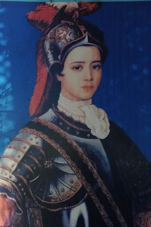 香妃画像和容貌复原图大pk:深受乾隆宠爱,异域风情撞脸大明星