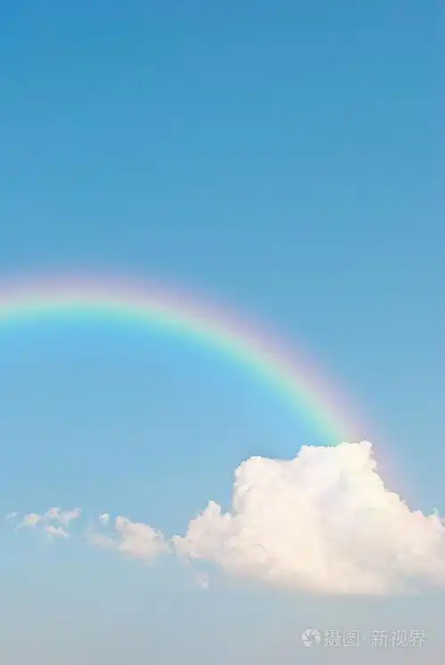蓝蓝的天空,雨后的彩虹