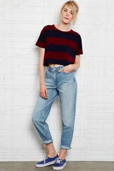 高圆圆的牛仔背带裤,卷起裤脚,减龄又百搭.