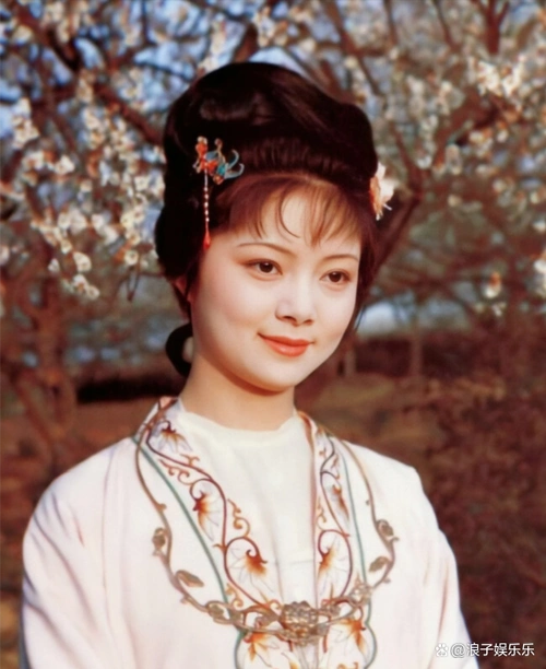 87版《红楼梦》里的"薛宝钗"张莉,35年过去,她现在过得怎么样