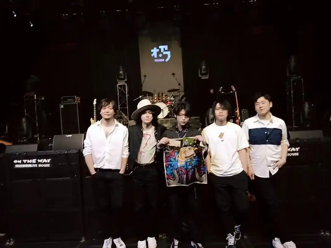 我 爱 live 我 爱 木 马! #木马乐队 #liveh - 抖音