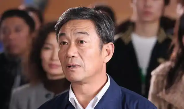 中国最优秀男演员,年仅67岁去世,如今儿子成大导演十分争气!