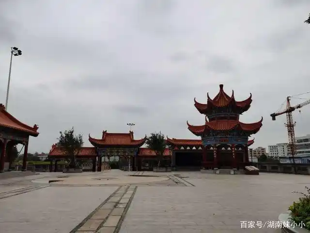 广州番禺区大石镇人民医院位于三号线地铁d出口植村