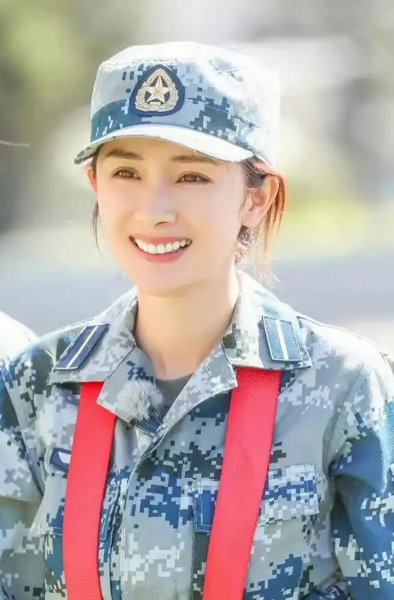 《真正男子汉》里面的杨幂,素颜状态真的好漂亮!