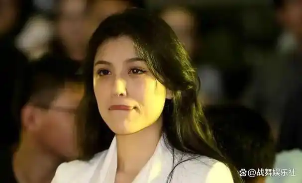 刘翔前妻葛天,自曝拍戏遭潜规则,要求把胸前衣服向下拉