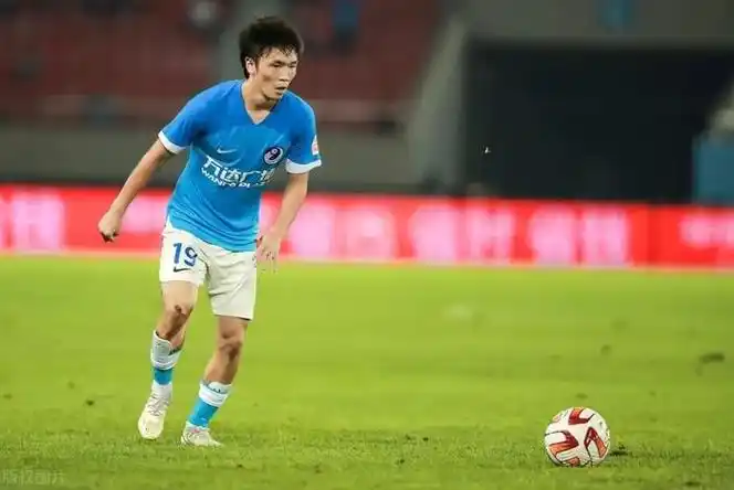 王燊超在上港主力难保!球队已敲定新援顶替他,曾留洋丹超联赛