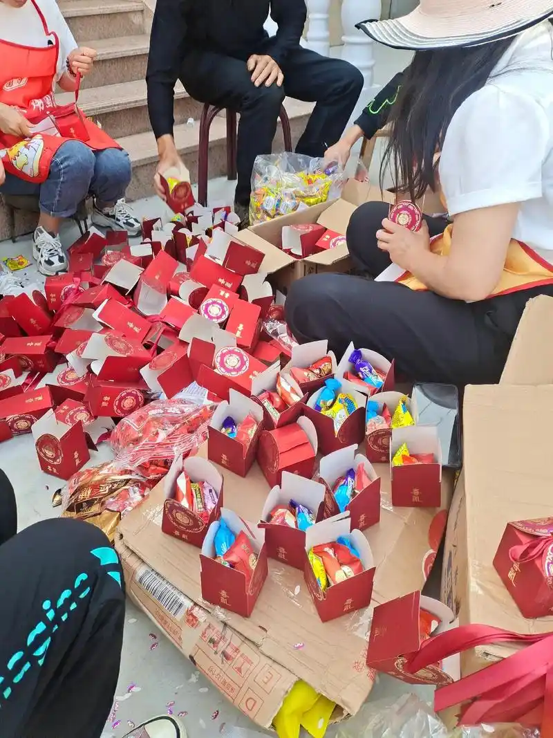 快来跟我一起装喜糖咯,沾沾喜气06060909 农村酒席,你 - 抖音