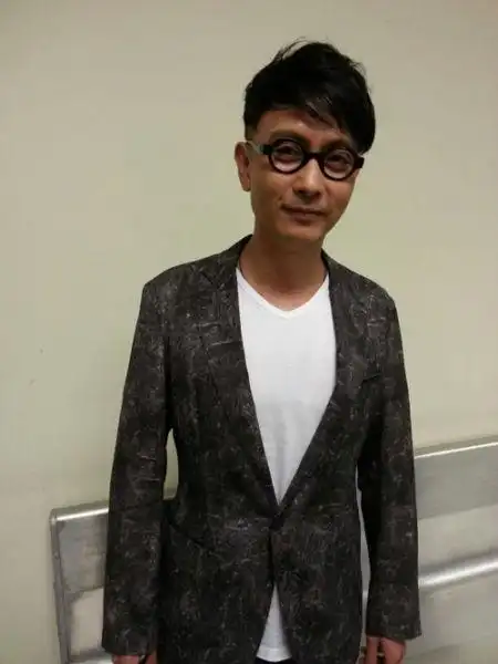 谢君豪做客节目分享趣事自曝曾做男护士