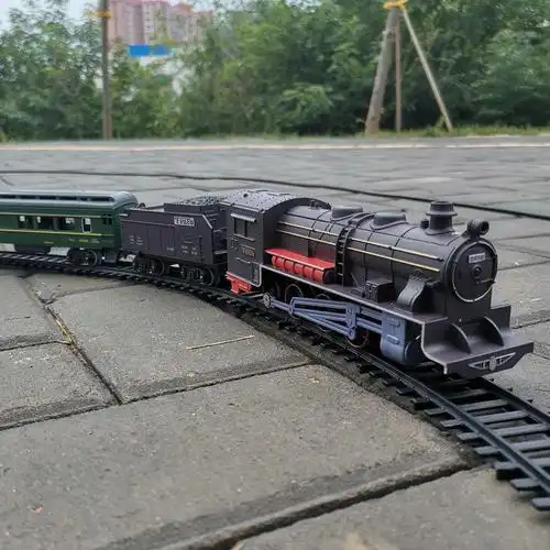 蒸汽机车套装仿真铁轨小火车模型玩具电动轨道车红皮绿皮火车