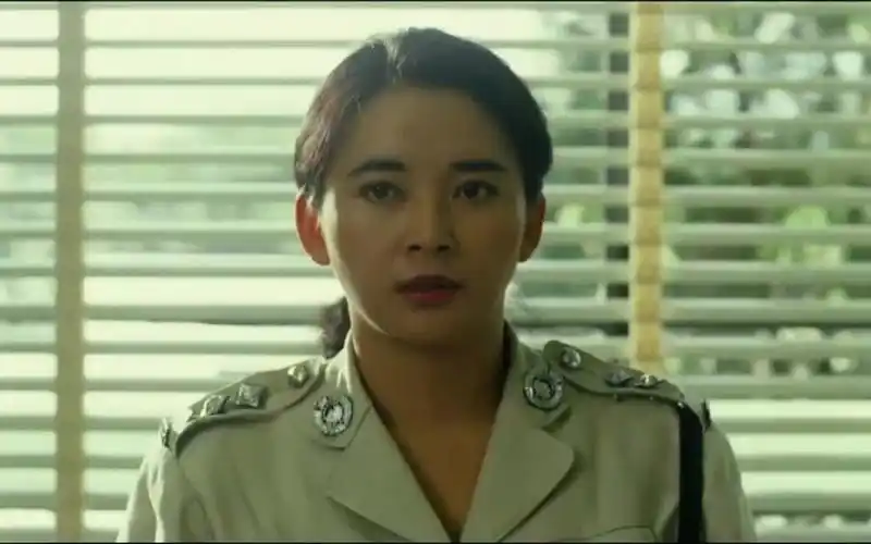 五福星撞鬼:洪金宝被女警官约看电影,谁知竟是跟她奶奶看电影