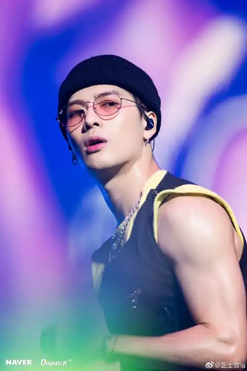 毛线帽戴出时尚感# 王嘉尔毛线帽富人@王嘉. 来自芝士甜la - 微博