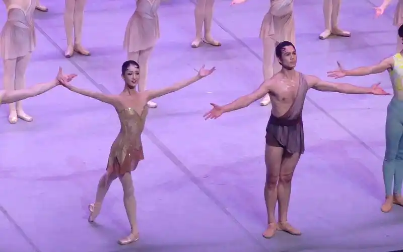 交响芭蕾《欢乐颂》谢幕