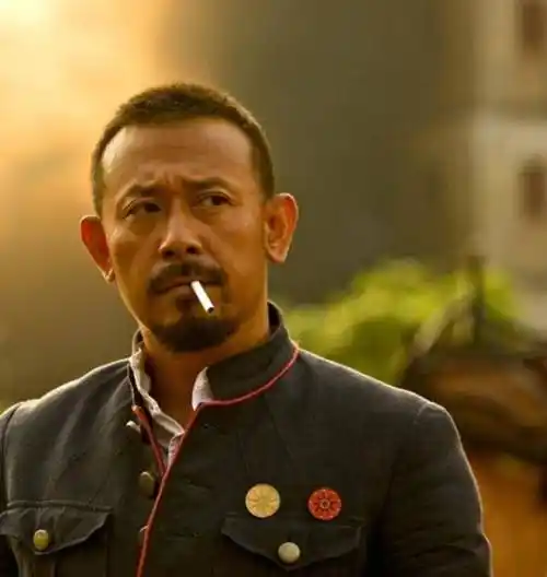 《让子弹飞》幕后冷知识,姜文曾写信邀周润发,拍床戏时清空全场_葛优