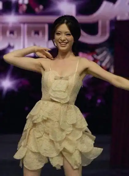 国标舞女王刘真近况不乐观,突传脑功能恶化,网友喊话:等你跳舞