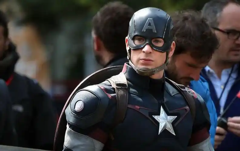 从翩翩少年到胡子大叔克里斯埃文斯依然是那个最帅的美国队长