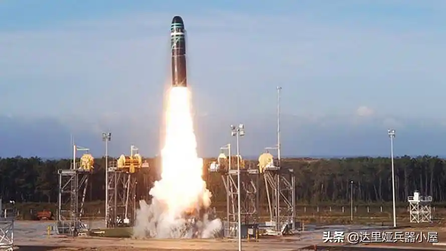 太阳王"重锤";法国m51型系列潜射洲际弹道导弹_战略_公司_型导弹