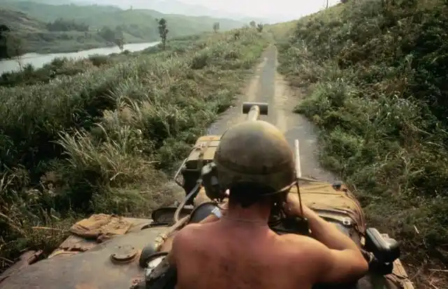 1968年溪山战役两万越军围攻6000美军中国军事顾问团幕后指挥