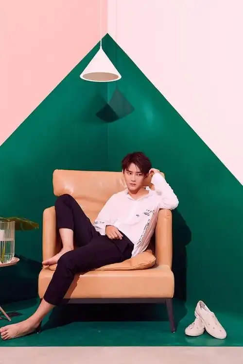 熊梓淇,1992年6月6日出生于辽宁省铁岭市,中国内地影视男演员,流行乐