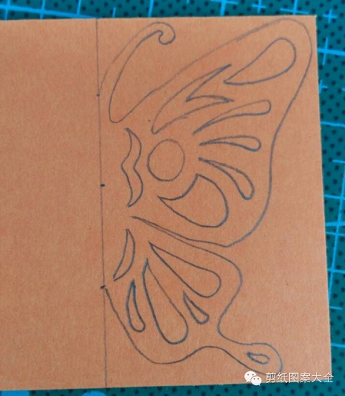 蝴蝶剪纸图案步骤